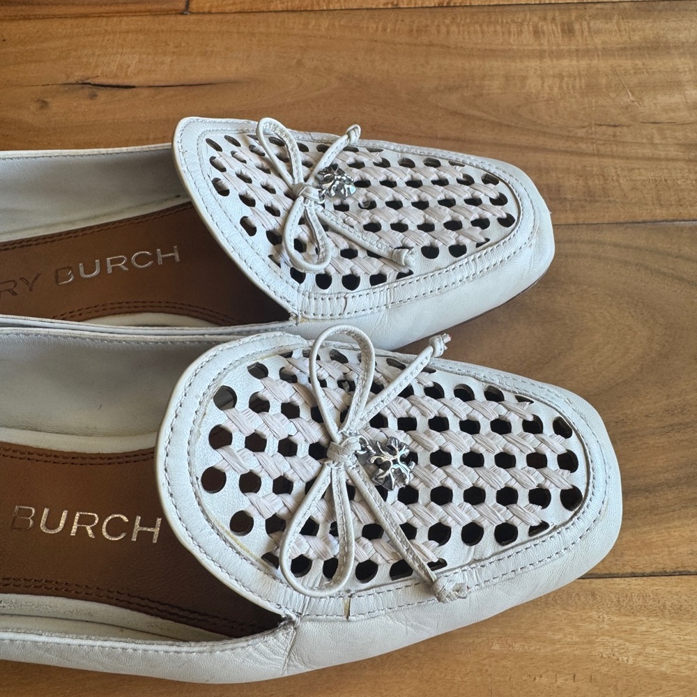 Tory Burch Cream Perforated Leather Loafers with Bow - Picture 6 of 7